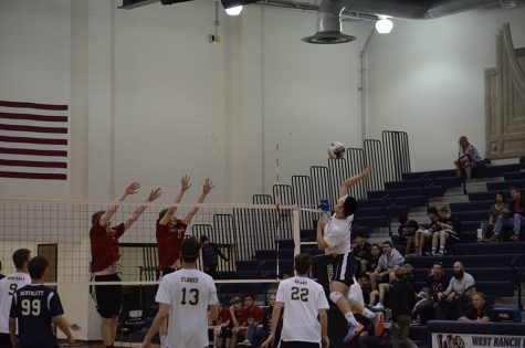 West Ranch Boys’ Varsity Volleyball Defeats Hart
