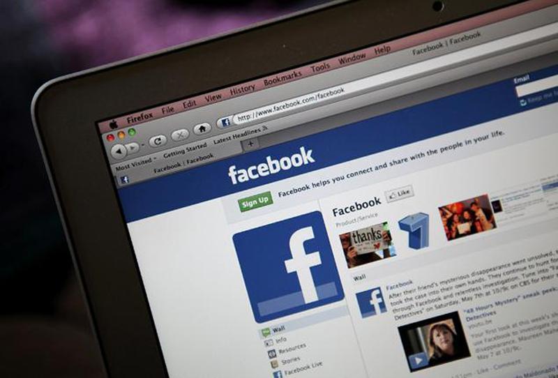 Facebook hits 1 billion users