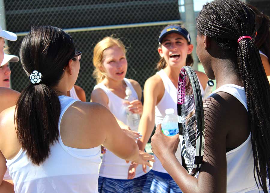 Girls Varsity Tennis Off To A Great Start