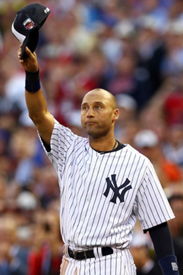 Derek Jeter gives his fans a final goodbye in his last game at Fenway Park.