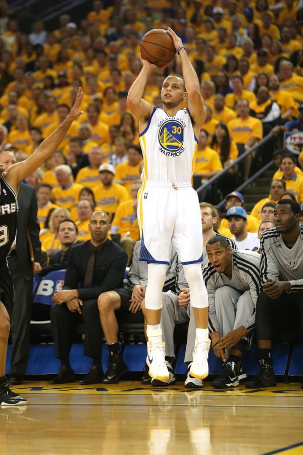 Stephen Curry has lead the Warriors to a franchise-record winning streak and a 36-6 record