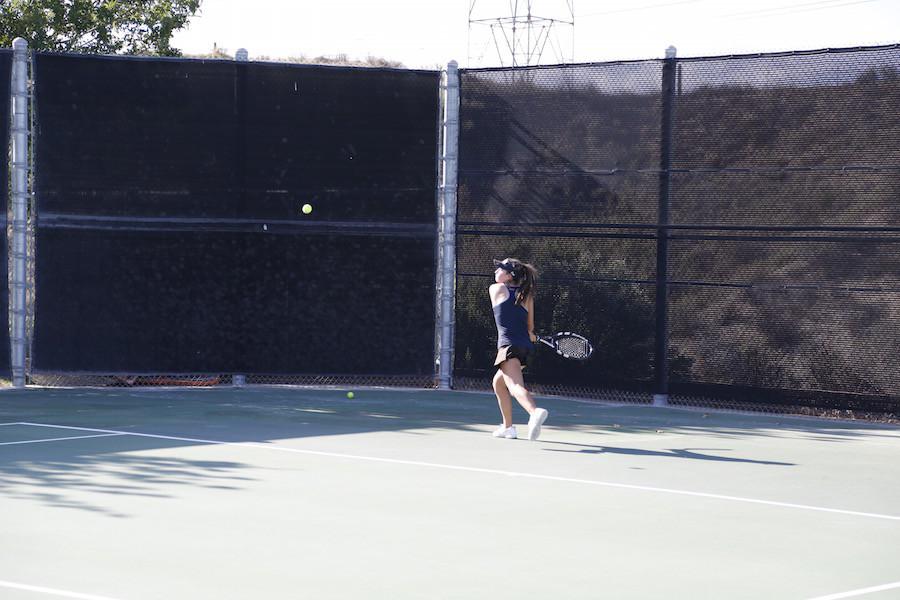 Girls tennis dominates Saugus
