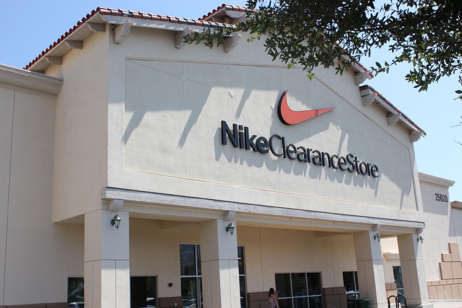 nike outlet at the crossings