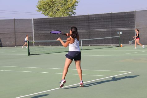 Girls JV Tennis Defeats Hart