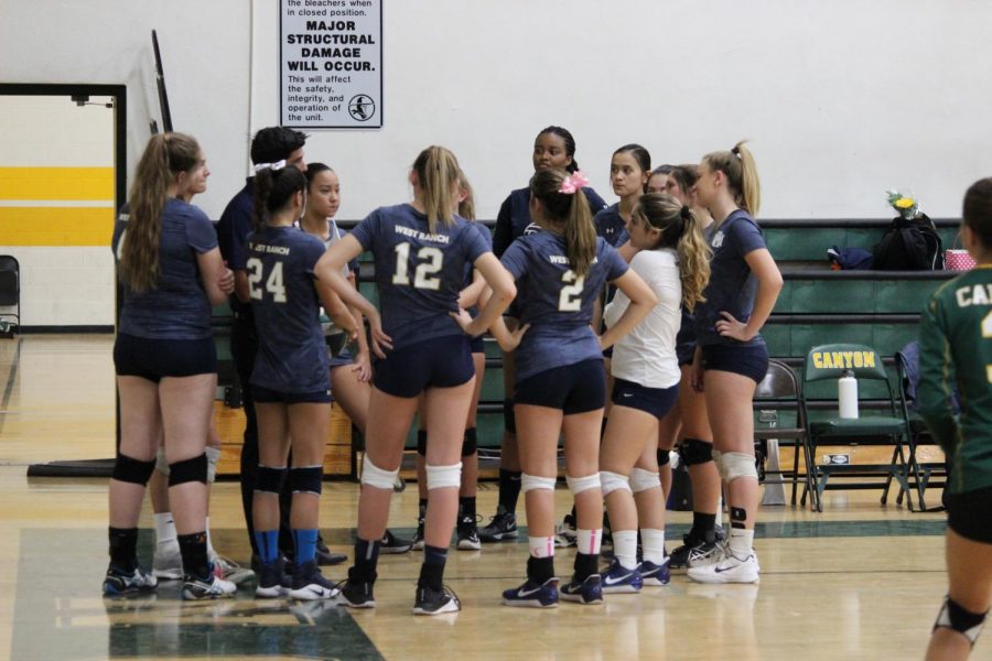 Girls Volleyball Defeats Canyon In Their Last Match Of Season