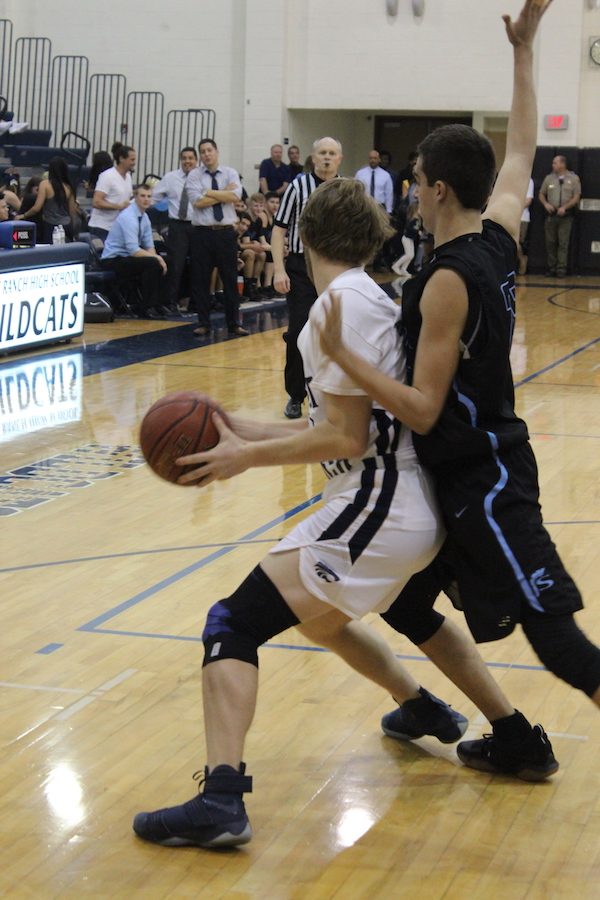 Boys Varsity Basketball Falls to Saugus