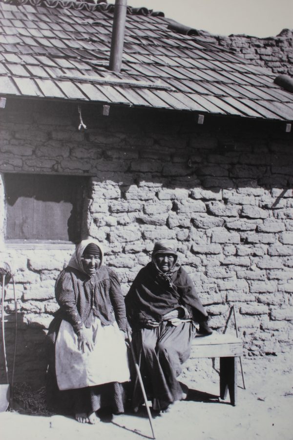 Two Tataviam women assimilated into the mission system.
