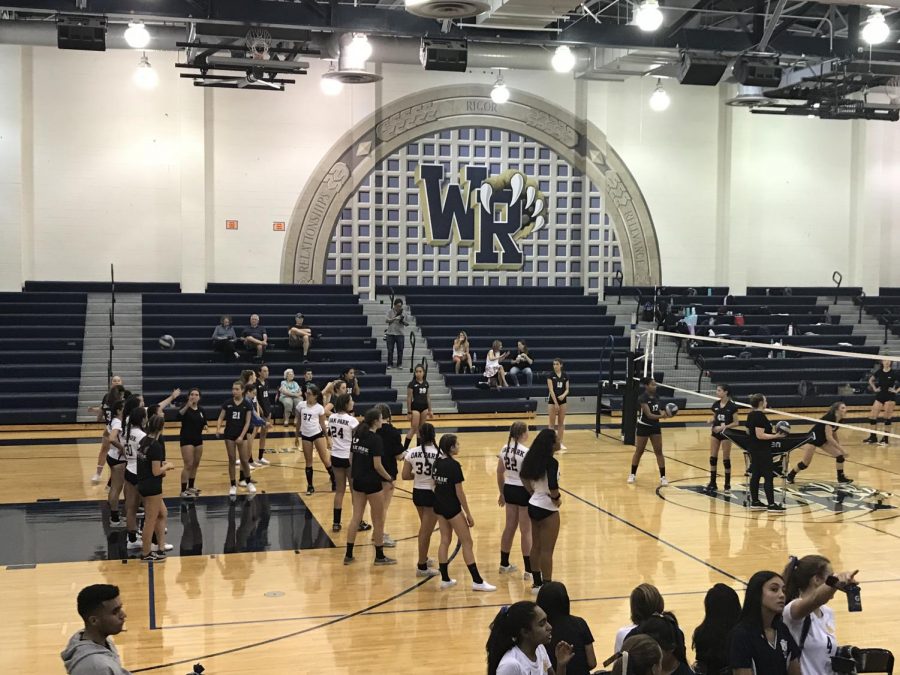 West Ranch Girls Varsity Volleyball Team Loses Tough Game to Oak Park