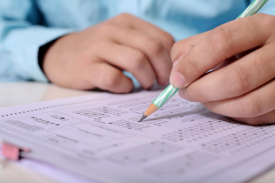 (2018). Man taking exam. [Photo]. Retrieved from Pixabay.