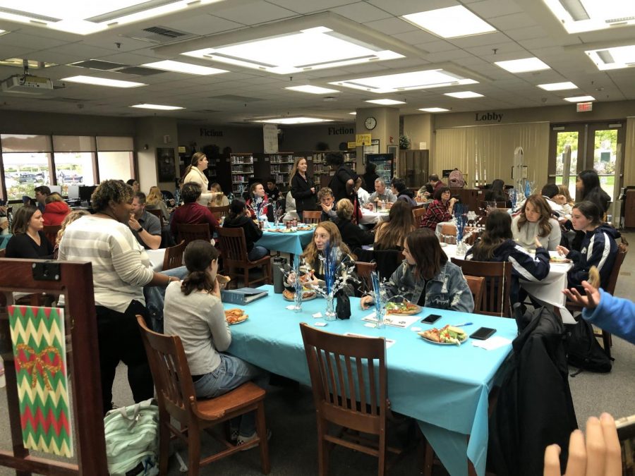 Lunch+Bunch+rewards+students+and+shows+their+teachers%E2%80%99+appreciation