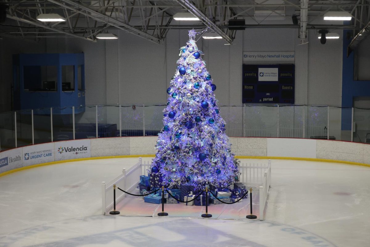 Annual Cube tree lighting ceremony
